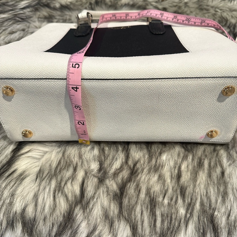 Henri Bendel Turlock Bag - Picture 4 of 6